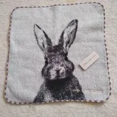 【新品未使用】ポールアンドジョー　うさぎ柄タオルハンカチ