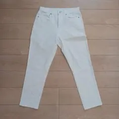 ホワイト ストレートパンツのサムネイル