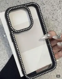 ストーン付きブラックiPhone15promaxケース