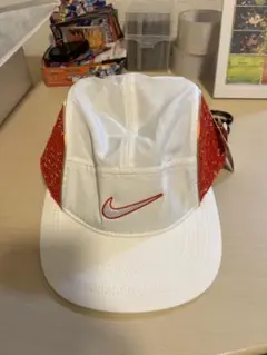 Nike x Supreme コラボキャップ ホワイト/レッド
