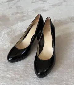Pitti 黒エナメルポインテッドトゥハイヒール24.5センチ