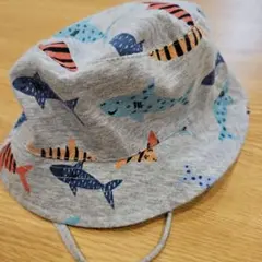 H&M 魚柄 ベビー帽子 6-9ヶ月 グレー