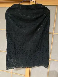 モスグリーン　緑　レースタイトスカート ひざ丈