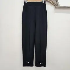 中古 Myu ストレッチ テーパードパンツ 美脚パンツ パール リボン Sサイズのサムネイル