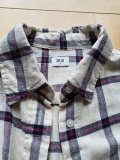UNIQLO ベージュチェック 長袖シャツ