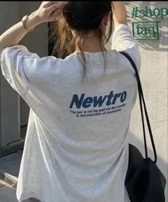 シーナ　Newtro ビッグシルエット ロゴ Tシャツ　コットン　灰　カジュアルのサムネイル