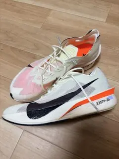 NIKE ヴェイパーフライ4 26.5 - メルカリ