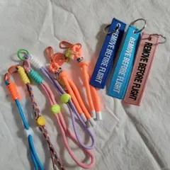 REMOVE BEFORE FLIGHT キーホルダー パラコードセット