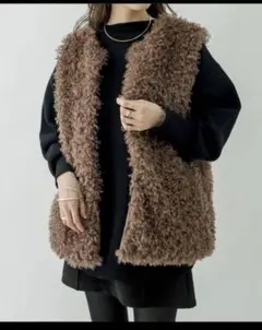 mystic フェイクファーベスト