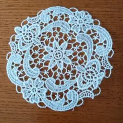 小さなレース模様 ドイリー