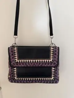 ETRO エトロ ショルダーバッグ 斜め掛け レザー イタリア製 総柄のサムネイル