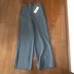 GU  カラースラックス　グリーン　M ジーユー