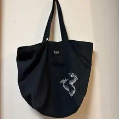 カルディのりんご黒バッグのサムネイル