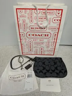 【未使用】COACH ブラック★リストレットポーチ★ チャーム＆保存袋＆紙袋付き