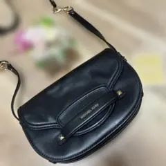 マイケルコース　多機能ショルダー　スタッズ