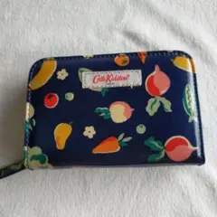 Cath Kidston フルーツ柄 二つ折り財布のサムネイル