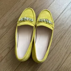 ビジュー付きイエローフラットシューズ