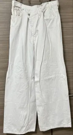 ZARA ホワイト ワイドデニムパンツ 42サイズのサムネイル