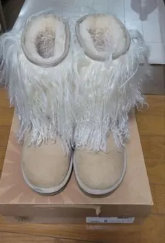 UGGシープスキンカフブーツ