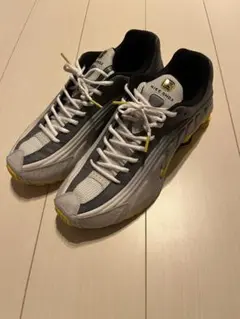 NIKE SHOX R4 ¥8,000→¥6,480のサムネイル