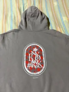 フード付きパーカー