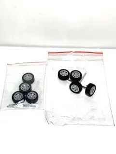 1/64 ミニカー　タイヤ&ホイール　2台セット　SUV、スポーツカー用