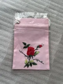 海外購入！ピンクのバラ刺繍 巾着袋約15cm