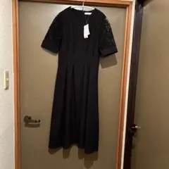 【新品・タグ付】& NOSTALGIA 黒 半袖 ワンピース