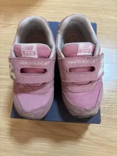 new balance ピンク スニーカー