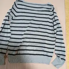 グレーと黒のストライプ長袖カットソー