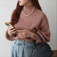 ピンク リブ編み ハイネック ニット