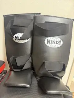 windy レガース　L