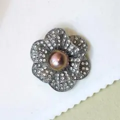 本真珠　エジソンパール ブローチ　バロックパール 紫　13-14㍉　お花モチーフ