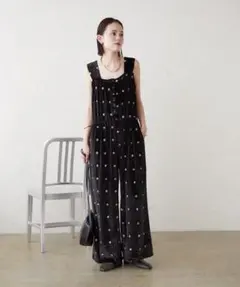 mystic ミスティック　花の刺繍　サロペット ベロア　ブラック