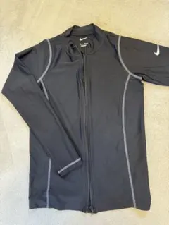 Nike ブラック ラッシュガード 160 長袖