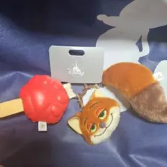 ディズニー ニック ぬいぐるみ キーホルダー キーチェーン 肉球 しっぽ