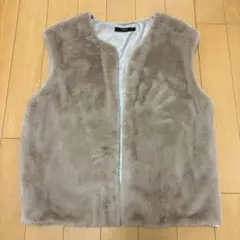 ベージュ フェイクファー ベスト Mサイズ