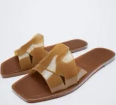 新品　ZARA ラバーフラットサンダル