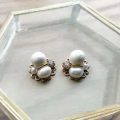 上品きらめく☆ビジューピアス♡卒業・入学式に/クリスタルガラス/コットンパール
