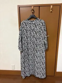 〈最終値下げ〉スタジオクリップ、花柄ワンピース