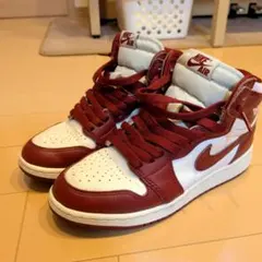 Nike Air Jordan 1 白/赤 ハイカット