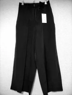 ZOOTIE新品未使用大きいサイズ ワイドパンツスラックスパンツ　LLサイズ黒色