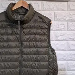 [UNIQLO] ウルトラライトダウンベスト [色:カーキ] L-92290