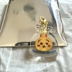 ちいかわベーカリー　うさぎ　アクリルチャーム