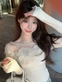 大人気！花柄タイトトップス　フリル可愛い春のお出かけコーデ　韓国