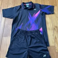YONEX テニスウェア ポロシャツとショートパンツ