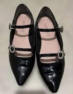 ストラップシューズ