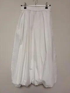 GU バルーンロングスカート　両ポケットあり　オフホワイト