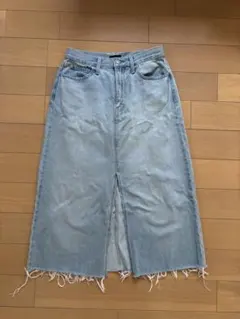 ユニクロ　ライトブルーデニムスカート Sサイズ