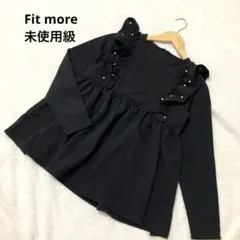 完売品☆未使用級フィットモア ショルダーパールフリルペプラムトップス ブラックFのサムネイル